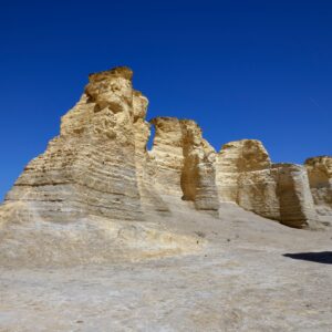 Those who have heard of Kansas know that much of it is famously flat, with some rolling hills and vast grasslands in the eastern and central parts of the state but they don't often think of rock formations                        

More:

 Original public domain image from Library of Congress